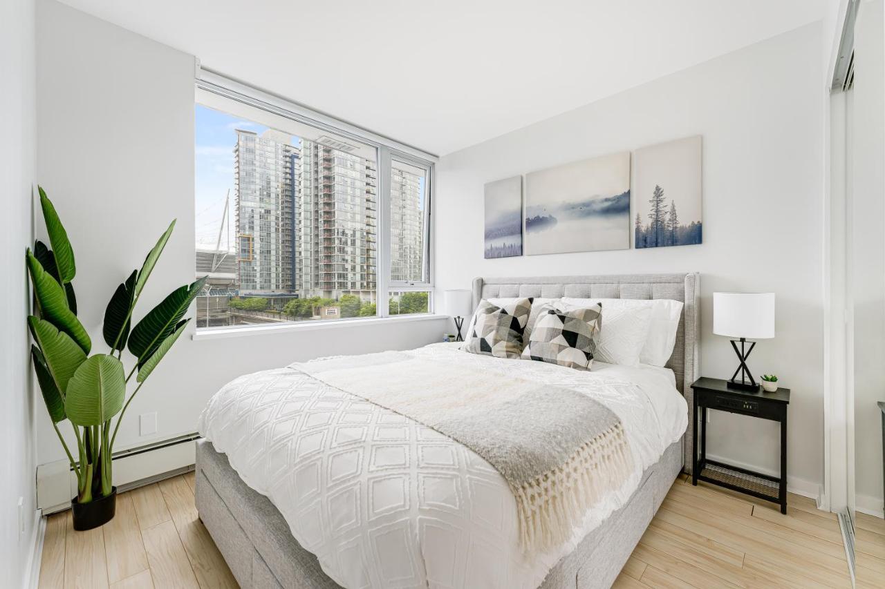 Heart Of Downtown 1 Bd Entire Condo - Pool, Gym, Parking, Office, Ac Vancouver Exterior foto